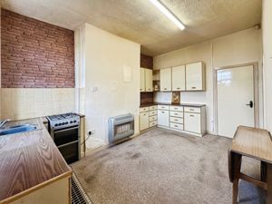 Kitchen Diner- click for photo gallery